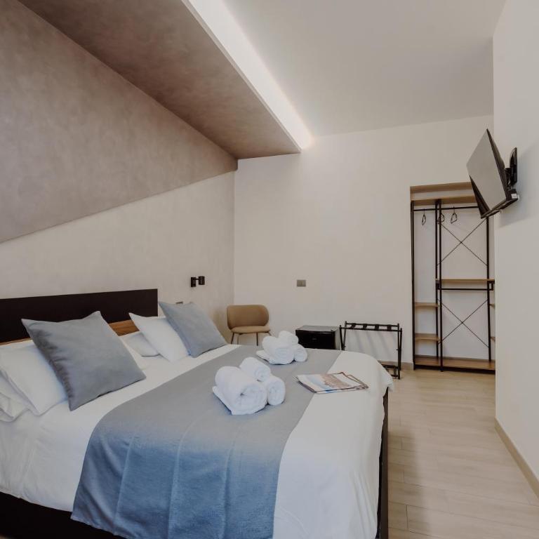 Domus Æterna - Re di Roma - Camera Matrimoniale con Bagno Privato - 1