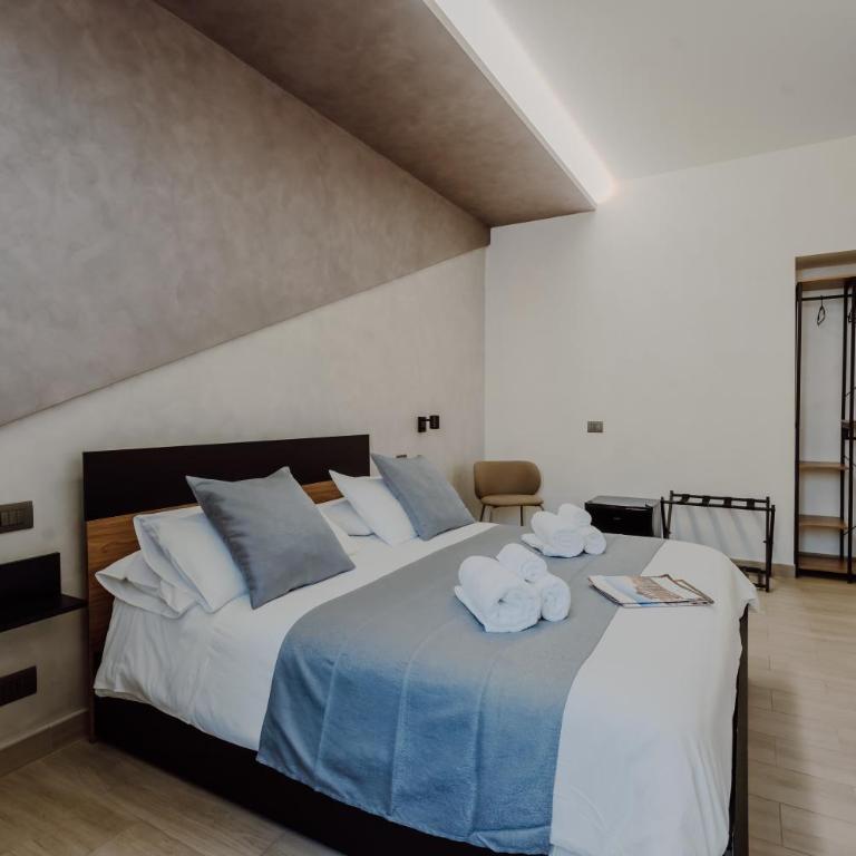 Domus Æterna - Re di Roma - Camera Matrimoniale con Bagno Privato - 3