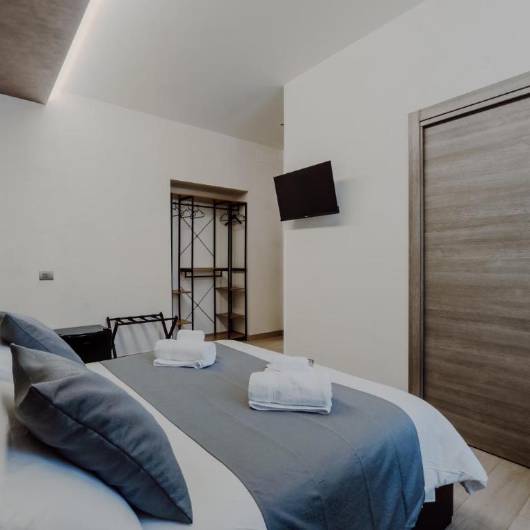 Domus Æterna - Re di Roma - Camera Matrimoniale con Bagno Privato - 9
