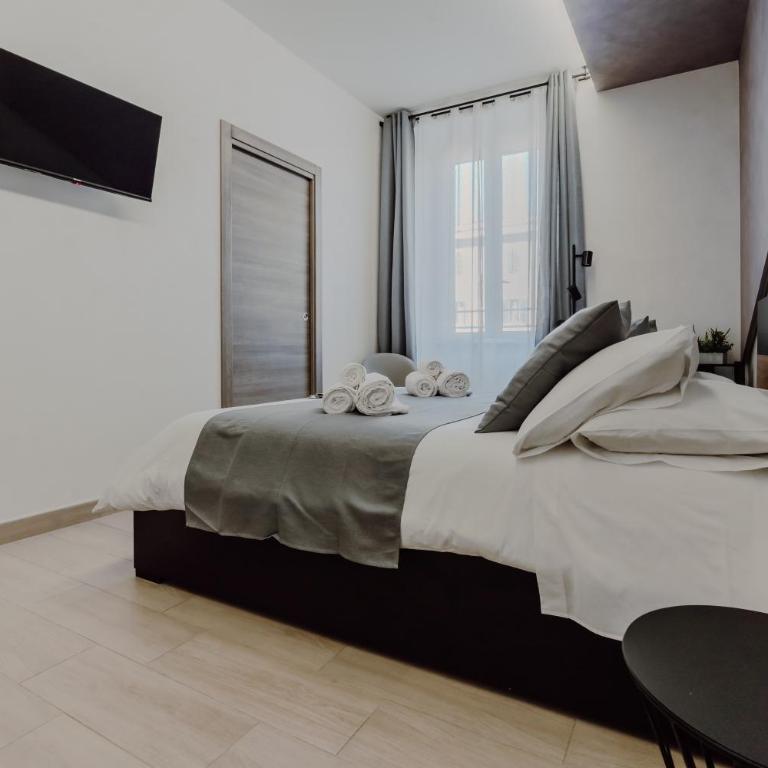 Domus Æterna - Re di Roma - Camera Matrimoniale con Bagno Privato - 27