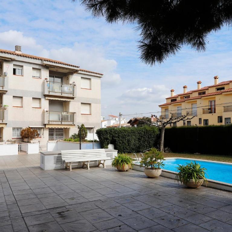 AT005 Planta baja con piscina, airco, parking, playa a 600m - Apartamento - 24