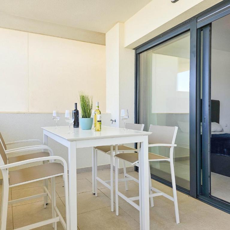 Modern 2 bed ground floor apartment Finca Cortesin - Apartamento de 2 dormitorios con vistas al jardín - 25