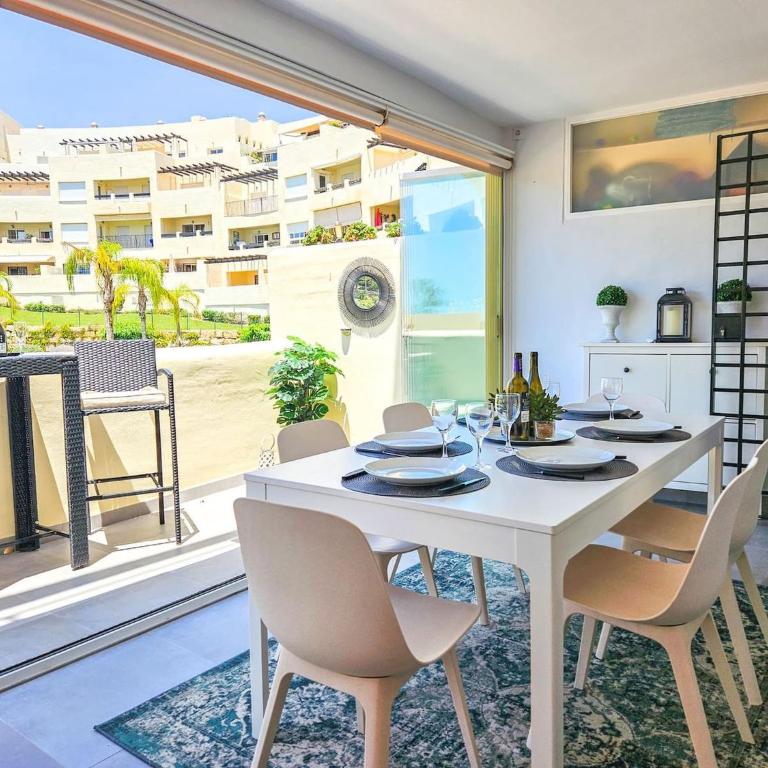 Garden apartment in Arenal de Golf- Benalmadena - Two-Bedroom Apartment with Garden View - 4