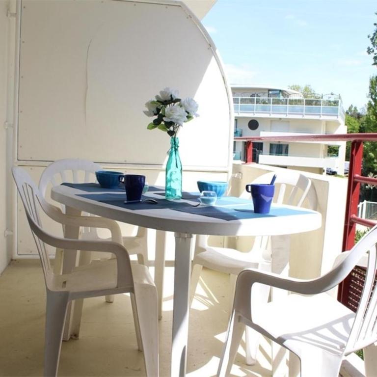 Appt Studio LA ROCHELLE - LR010-113 - Studio-Apartment - 1