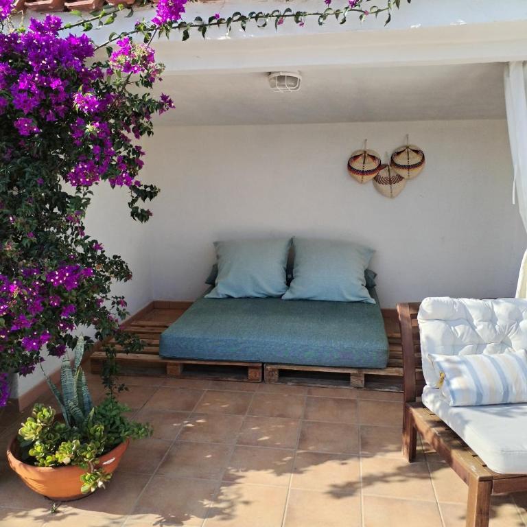 La Casa de la Oma -La Caseta - Three-Bedroom House - 2