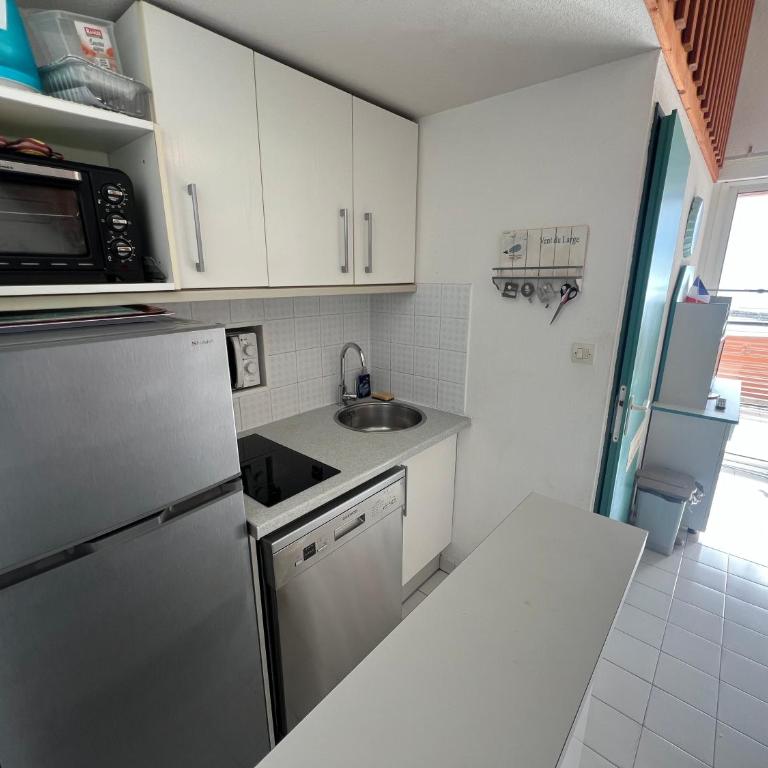 SAVANNA BEACH I Joli T3 mezzanine vue mer piscine Cap d'Agde - Apartment mit 3 Schlafzimmern - 13