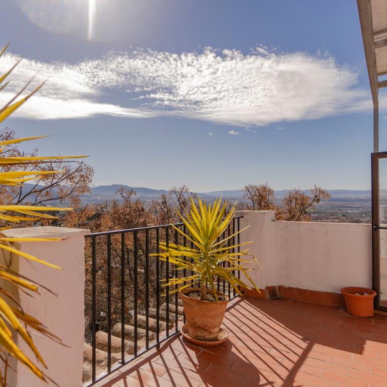 Albalh Apartamentos - La Casita de la Plaza en Albaicín Granada con Terraza Privada y Vistas Espectaculares - Two-Bedroom House - 2