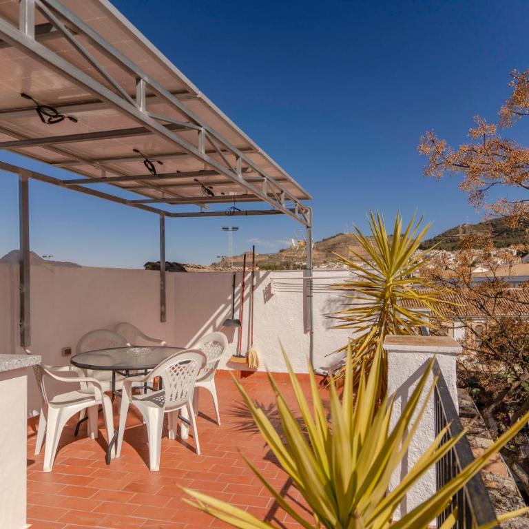 Albalh Apartamentos - La Casita de la Plaza en Albaicín Granada con Terraza Privada y Vistas Espectaculares - Two-Bedroom House - 4