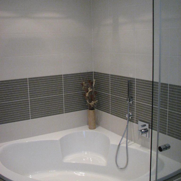 Ferien- und Messe-Wohnung Käfferlein - Three-Bedroom Apartment - 11