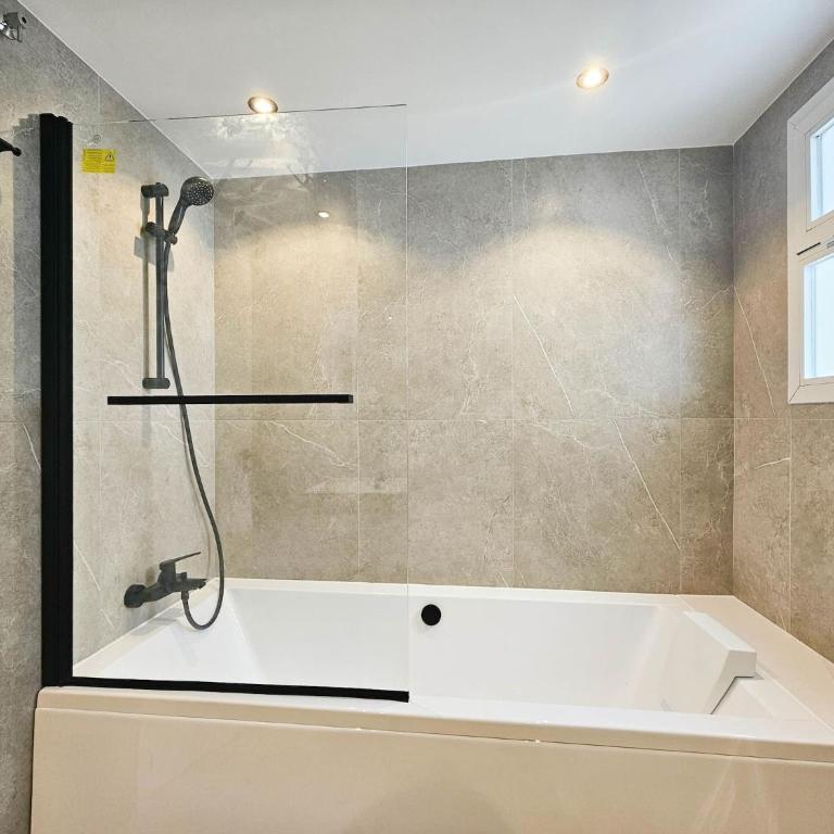 Modern 3 bedroom apartment in Puerto Banus - Apartamento de 3 dormitorios - 13