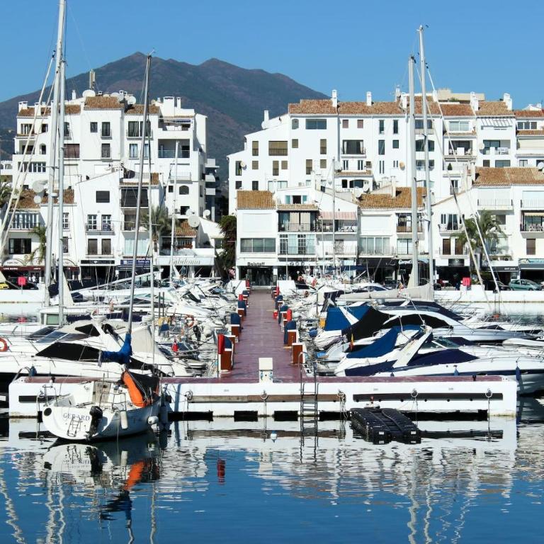 Modern 3 bedroom apartment in Puerto Banus - Apartamento de 3 dormitorios - 24