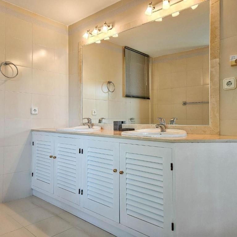 3 bedroom penthouse apartment in Calahonda - Apartamento Ático - 21