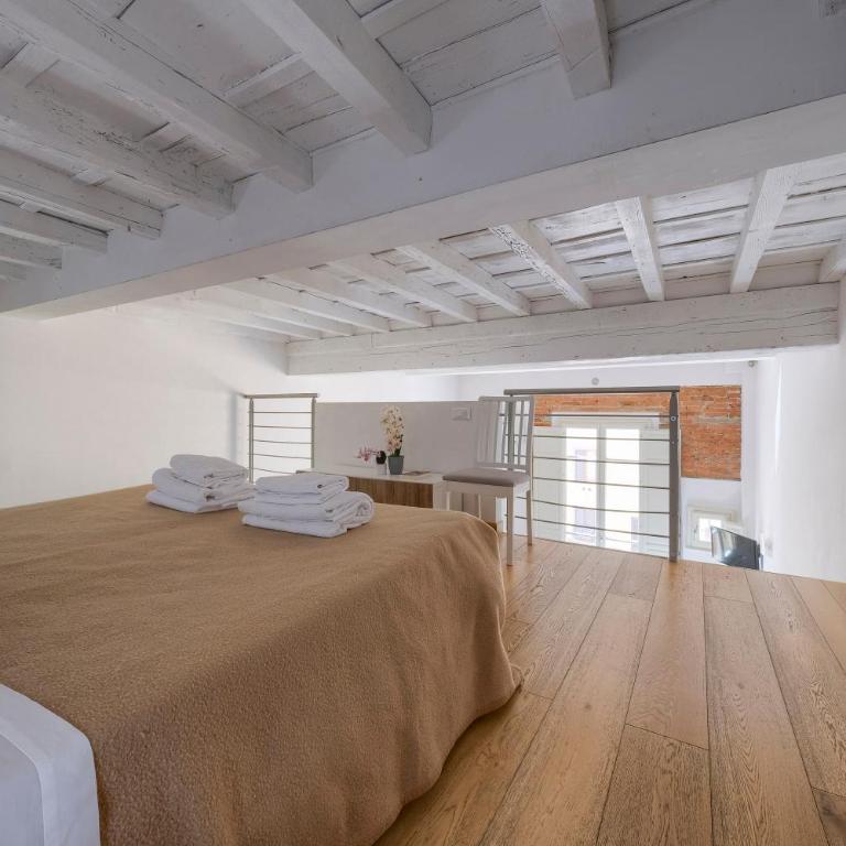 Signoria Square Apartment - Two-Bedroom Apartment - 7