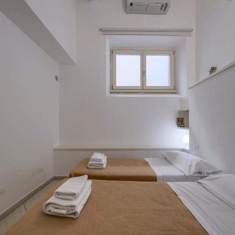 Signoria Square Apartment - Two-Bedroom Apartment - 29