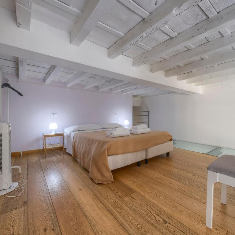 Signoria Square Apartment - Two-Bedroom Apartment - 8