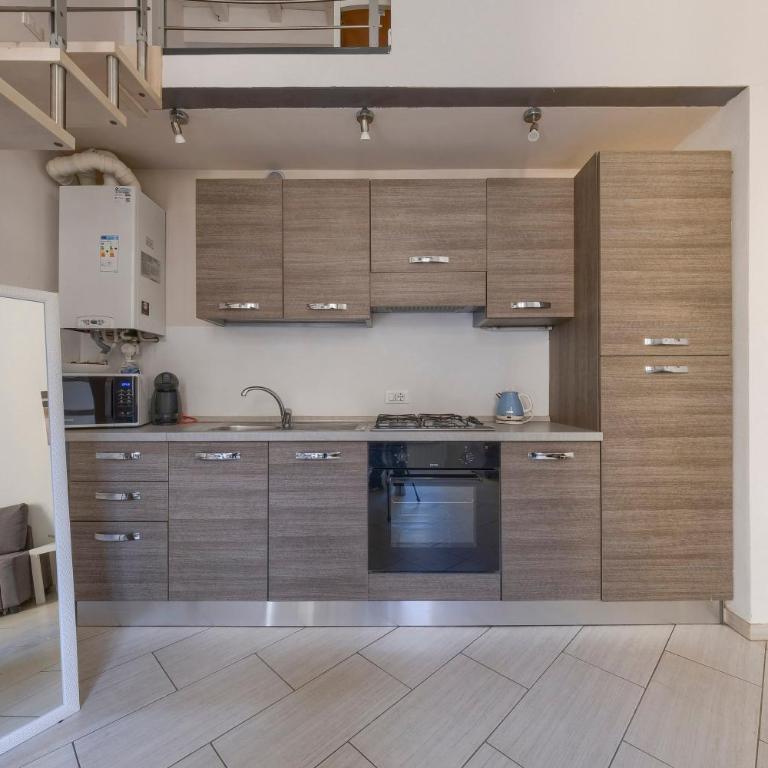 Signoria Square Apartment - Two-Bedroom Apartment - 23