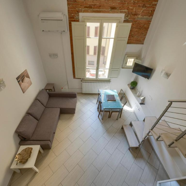 Signoria Square Apartment - Two-Bedroom Apartment - 20