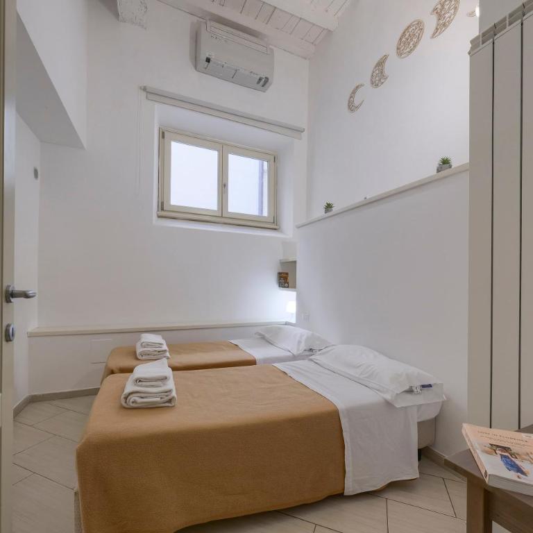 Signoria Square Apartment - Two-Bedroom Apartment - 27