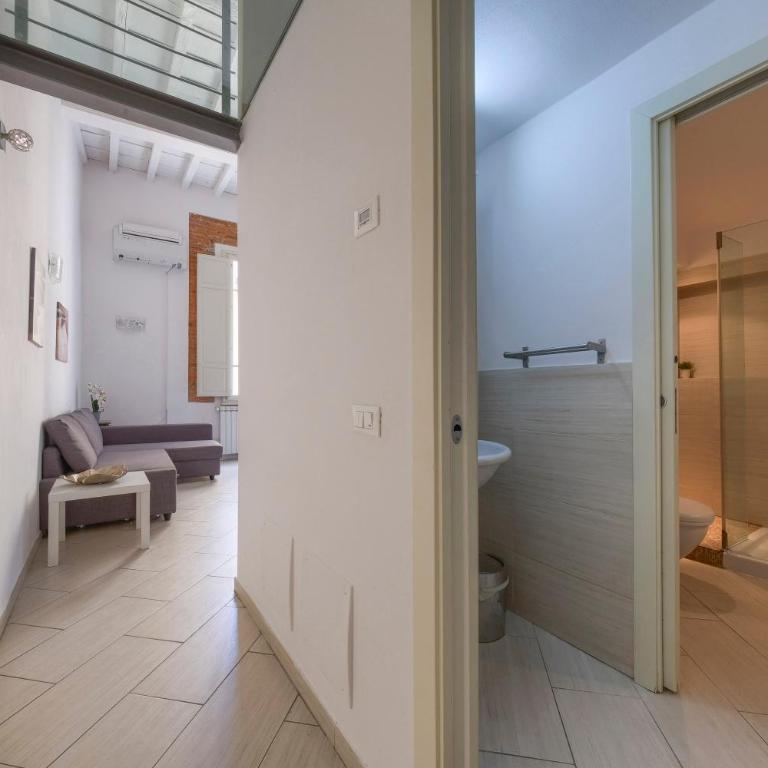 Signoria Square Apartment - Two-Bedroom Apartment - 18