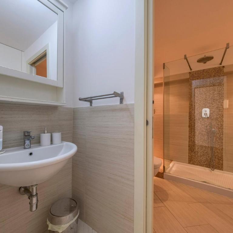 Signoria Square Apartment - Two-Bedroom Apartment - 14
