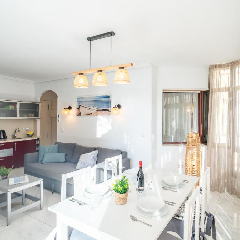 Beachfront Apartment with Pool, Padel & Private Parking - Apartamento de 2 dormitorios - 9