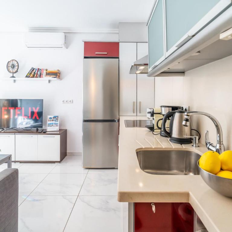 Beachfront Apartment with Pool, Padel & Private Parking - Apartamento de 2 dormitorios - 34
