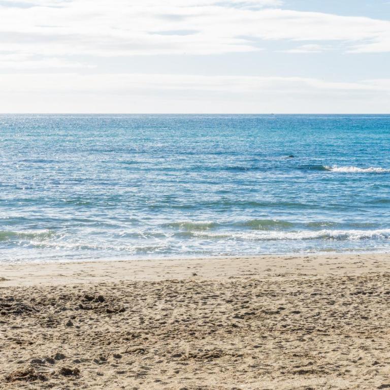 Beachfront Apartment with Pool, Padel & Private Parking - Apartamento de 2 dormitorios - 45