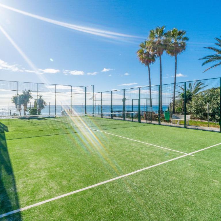 Beachfront Apartment with Pool, Padel & Private Parking - Apartamento de 2 dormitorios - 50