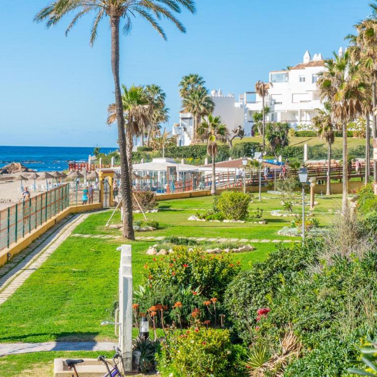 Beachfront Apartment with Pool, Padel & Private Parking - Apartamento de 2 dormitorios - 48