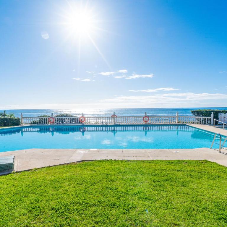 Beachfront Apartment with Pool, Padel & Private Parking - Apartamento de 2 dormitorios - 41