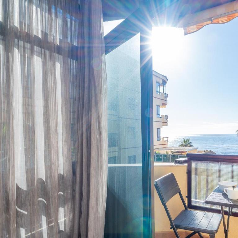 Beachfront Apartment with Pool, Padel & Private Parking - Apartamento de 2 dormitorios - 10