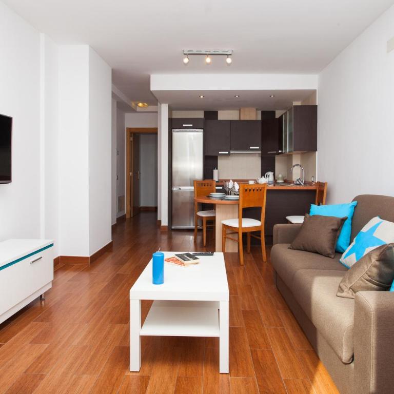 Corralejo Main Street Apartment - One-Bedroom Apartment - 3