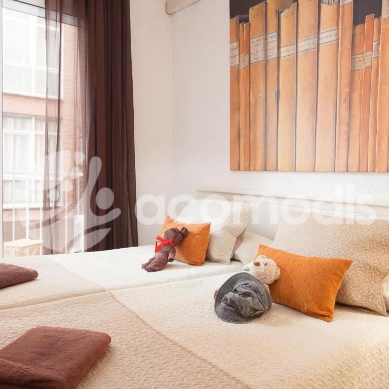 Ideal Location in L'Eixample! - Walk to Sagrada Familia and Barcelona Old Town! - Apartment - 7