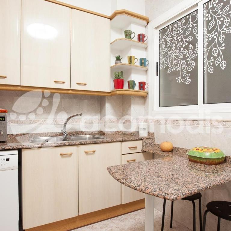 Ideal Location in L'Eixample! - Walk to Sagrada Familia and Barcelona Old Town! - Apartment - 21