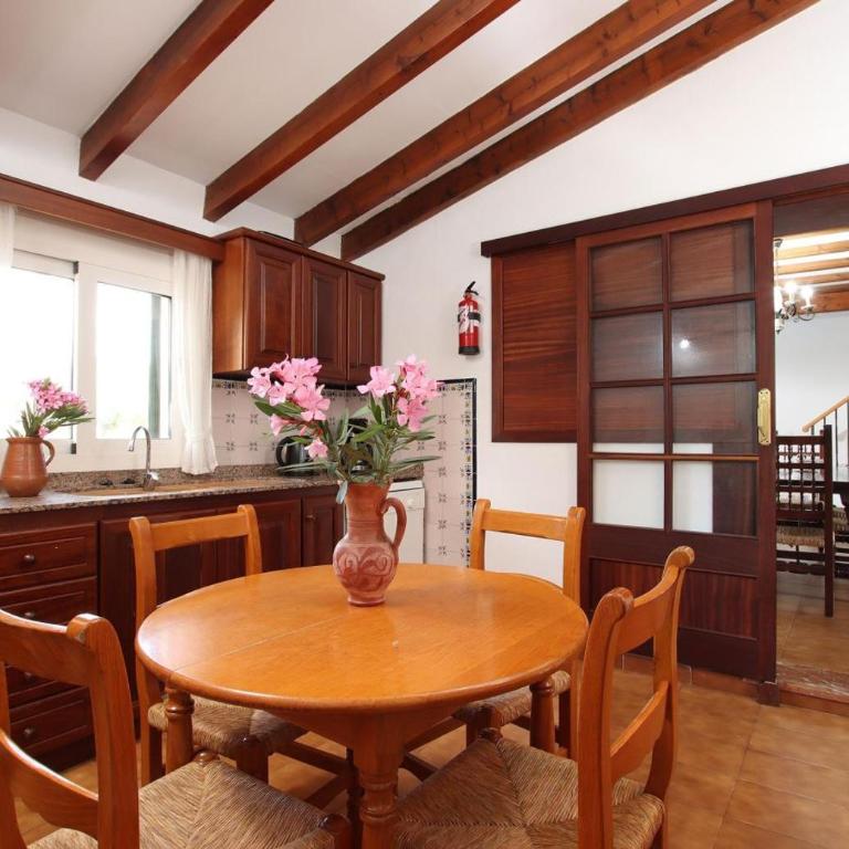 Charming villa with a fabulous garden in Pollensa by Renthousing - Casa de 4 dormitorios - 24