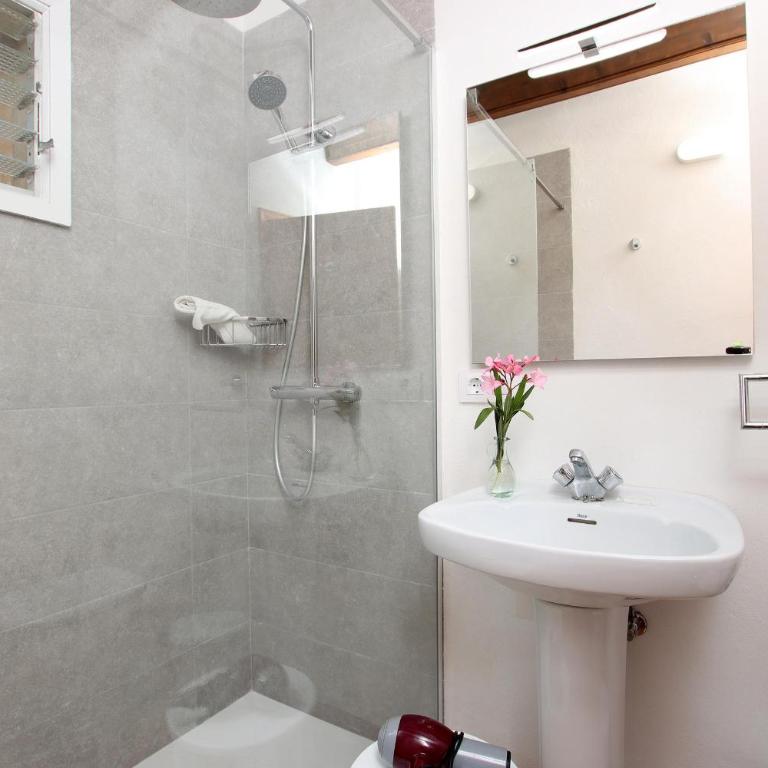 Charming villa with a fabulous garden in Pollensa by Renthousing - Casa de 4 dormitorios - 16