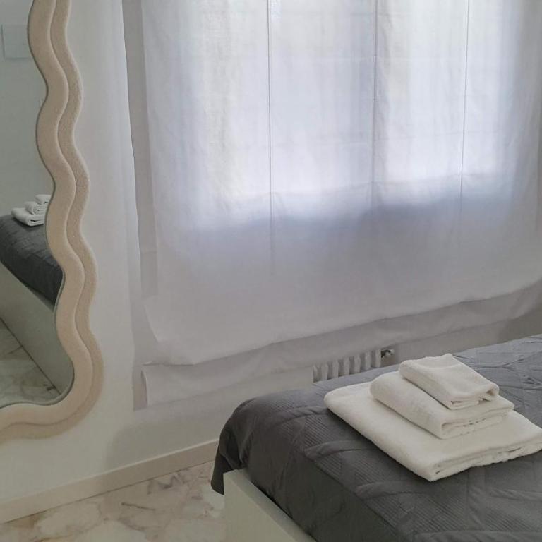 Akita Suite - Camera Matrimoniale con Bagno Privato - 13