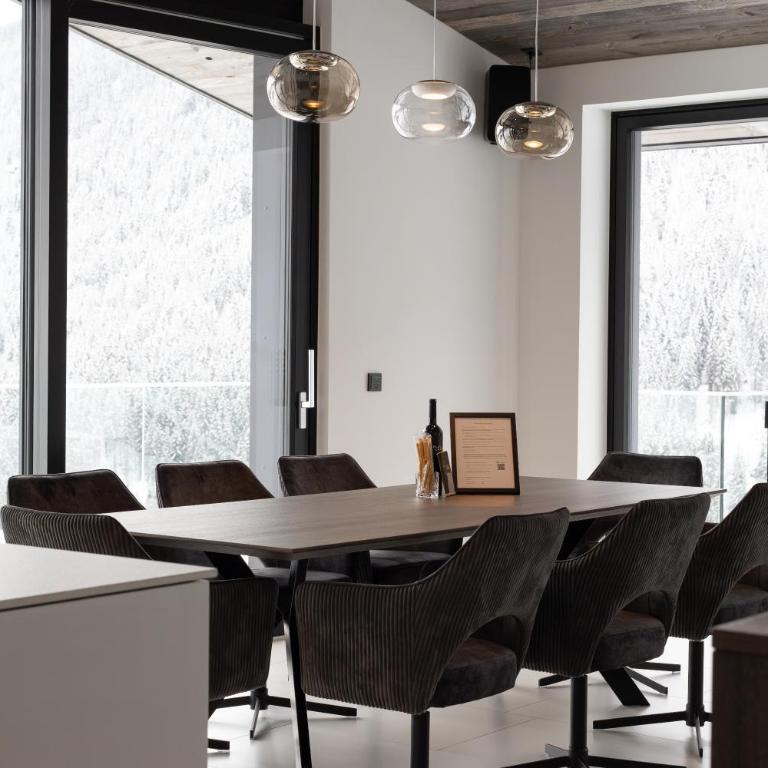 Mountain Chalet Kappl - Luxury - Near Ischgl - Panorama Mountain View - Penthouse & Chalets - Deluxe Suite - 3
