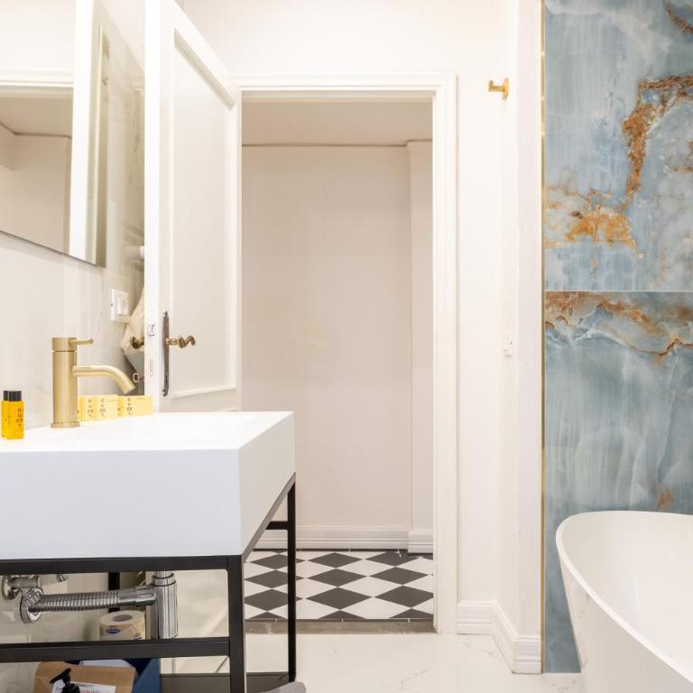 Santa Croce Luxury Apartment - Appartamento con 3 Camere da Letto - 12