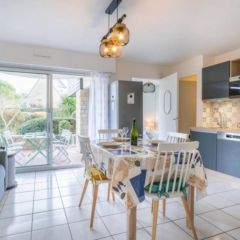 Carnac: Charmant 2 Pièces avec Parking près des Plages - FR-1-477-214 - Apartment - 4