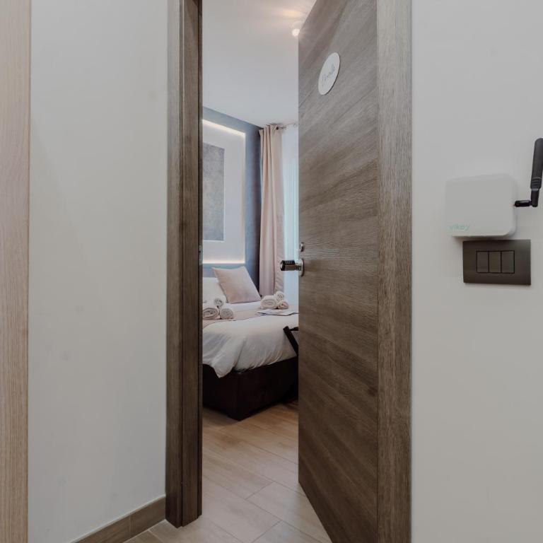 Domus Æterna - Re di Roma - Camera Matrimoniale con Bagno Privato - 22