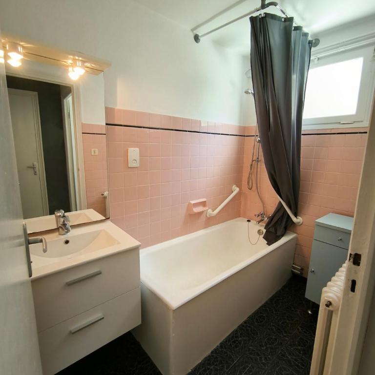 Appartement 4 pers, 3 pièces, en RDC d'une maison, à Luz Saint Sauveur, Hautes-Pyrénées - Maison 1 Chambre - 23
