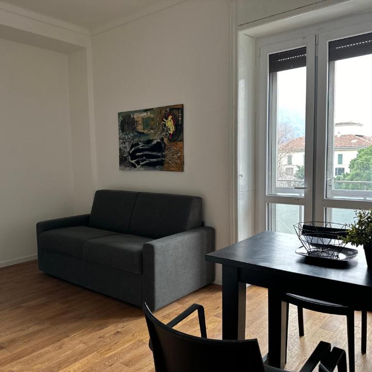 Centro Lecco Piazza Manzoni wi fi gratuito APPARTAMENTO MODERNO - Apartment - 16