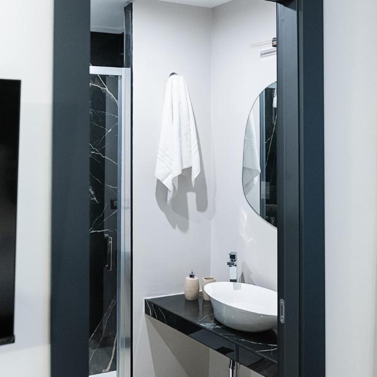 SONUS Colosseum - Camera Matrimoniale con Bagno Privato - 7
