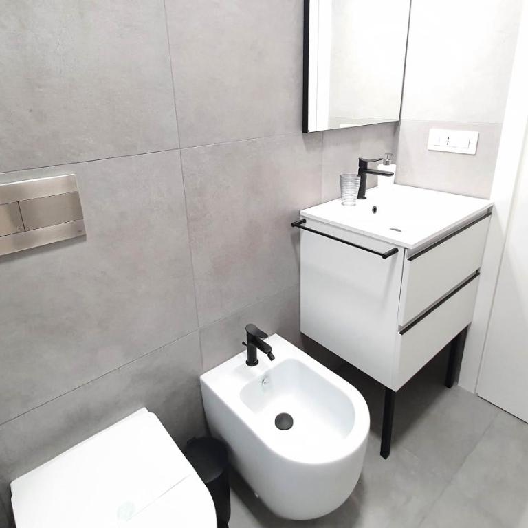 Akita Suite - Camera Matrimoniale con Bagno Privato - 3