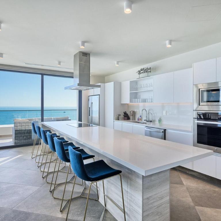 LUXURY NEW OCEANFRONT CONDO 5BR Sleeps 12 - Apartamento - 11