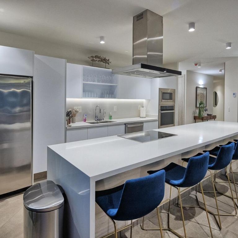 LUXURY NEW OCEANFRONT CONDO 5BR Sleeps 12 - Apartamento - 15