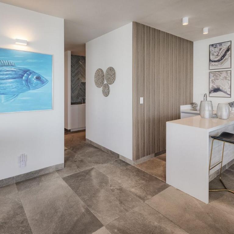 LUXURY NEW OCEANFRONT CONDO 5BR Sleeps 12 - Apartamento - 19