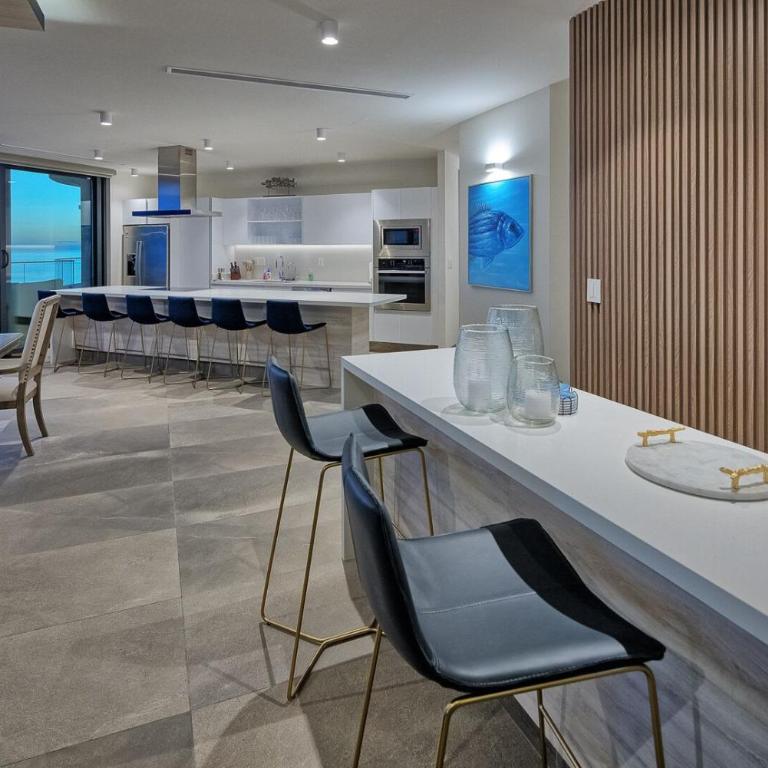 LUXURY NEW OCEANFRONT CONDO 5BR Sleeps 12 - Apartamento - 20