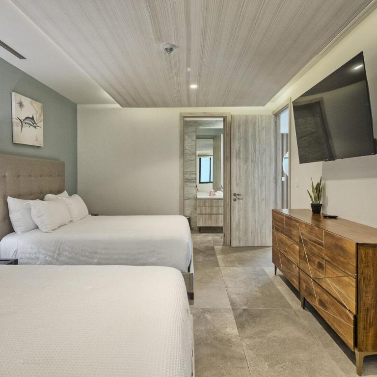 LUXURY NEW OCEANFRONT CONDO 5BR Sleeps 12 - Apartamento - 35